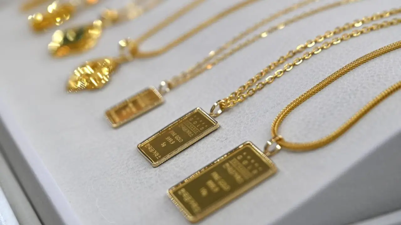 تراجع أسعار الذهب في السعودية خلال تعاملات يوم الاثنين 9 مارس 2026